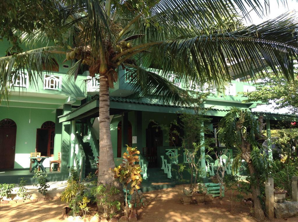 Lagoon Inn Hambantota Luaran gambar